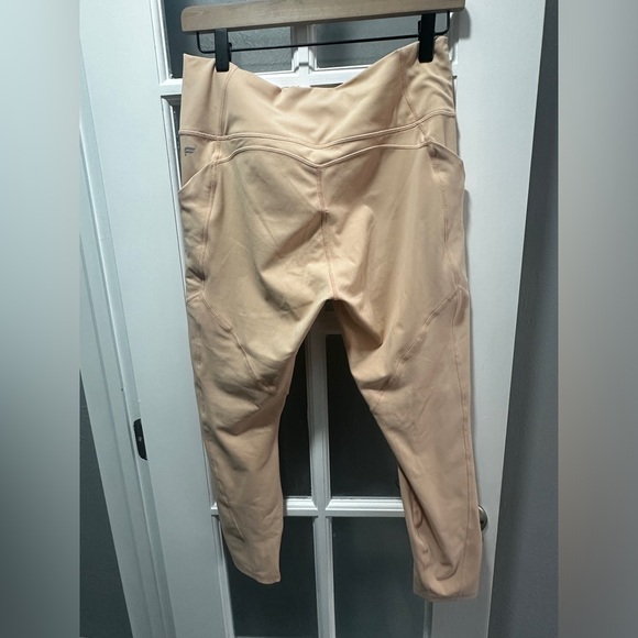 ⭐️SOLD⭐️ Fabletics Oasis PureLuxe High-Waisted 7/8 Legging - Picture 8 of 9